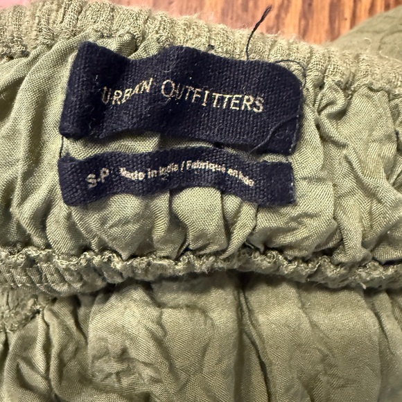 Urban Outfitters UO Courtney Tie Shoulder Jumpsuit in green - Picture 5 of 7